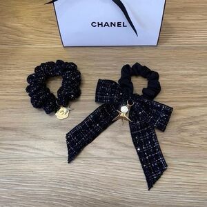CHANEL Beauty Hair Accessory Duo
